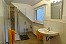Bad mit Badewanne und Dusche